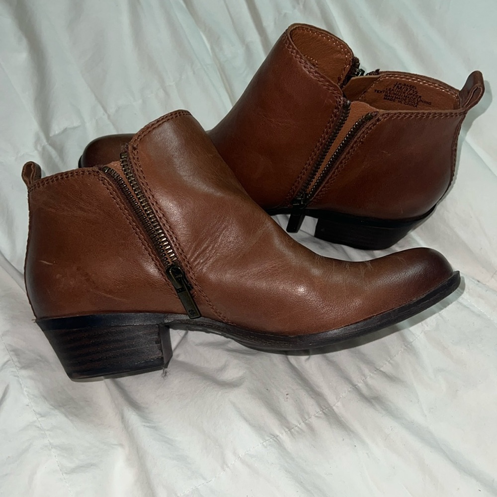 Lucky Brand brown leather booties. Size 7M